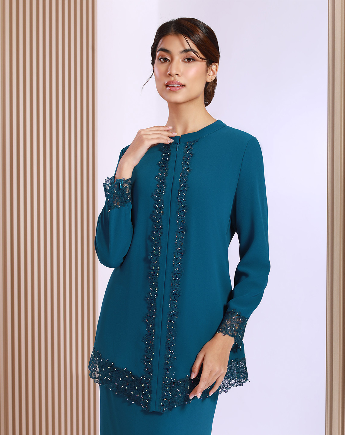 LUBNA BAJU KURUNG